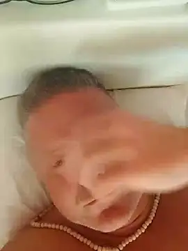 swingr online show from December 17, 8:34 am