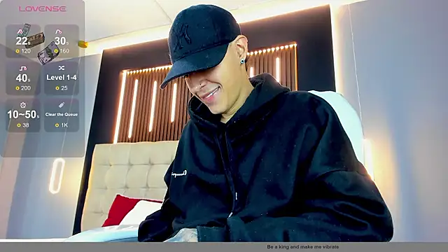 Lobo 17  online show from March 4, 3:46 am