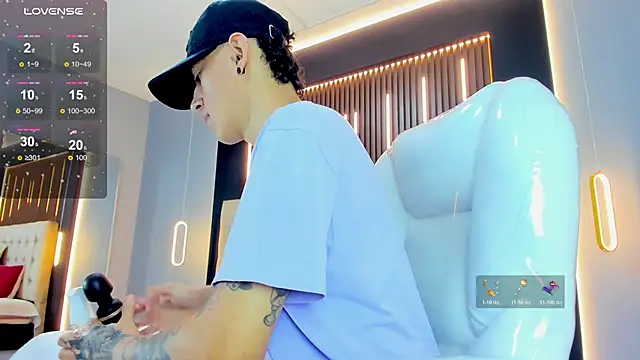 Lobo 17  online show from March 3, 3:36 am