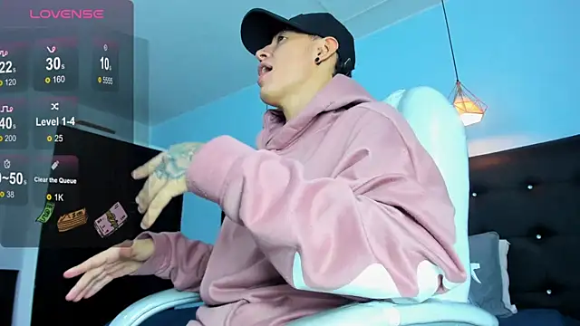 Lobo 17  online show from December 3, 3:45 am