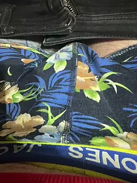 HAPPYKYLI online show from December 23, 9:29 pm