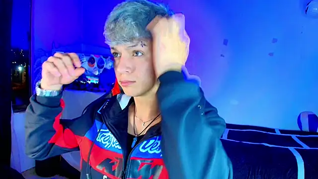 twink sebas  online show from November 28, 5:21 am