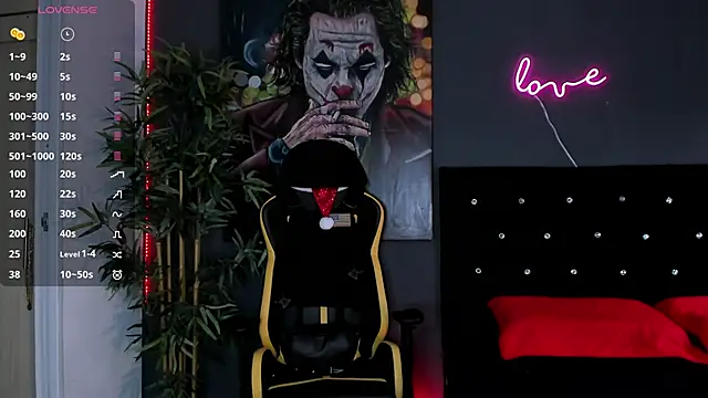 Snapshot of jordan_mayers02 chatting on December 25, 12:05 pm jordan mayers02 online show from December 25, 12:05 pm