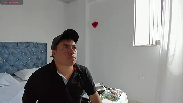 Jhonatan Morales S online show from January 28, 7:00 pm