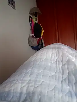 AAngel20 online show from October 4, 4:34 pm