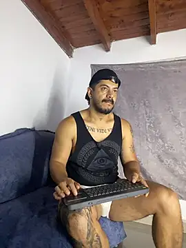 AndresSmith   online show from April 6, 8:37 am