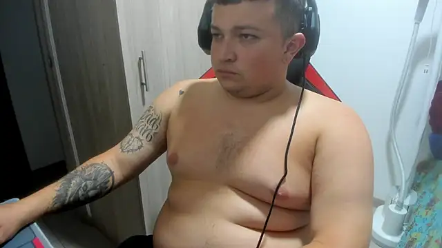 AndresChuboi online show from August 1, 1:37 am