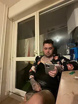 Snapshot of lope85540 chatting on December 15, 4:40 am lope85540 online show from December 15, 4:40 am