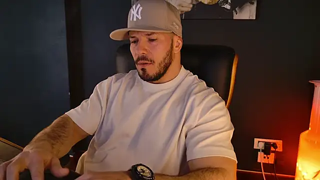 AngeloEric online show from March 14, 9:38 am