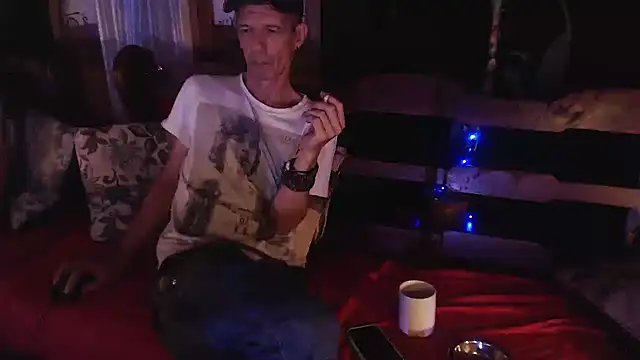 laye19 online show from November 8, 6:38 am