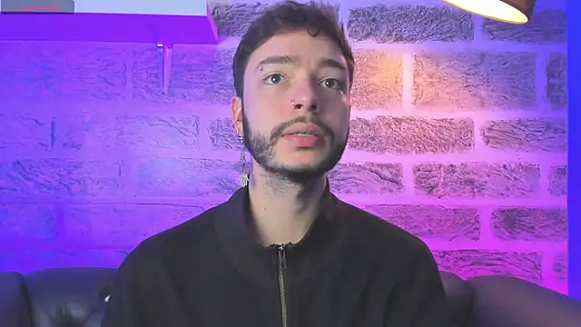 noah ricci online show from November 17, 1:08 am