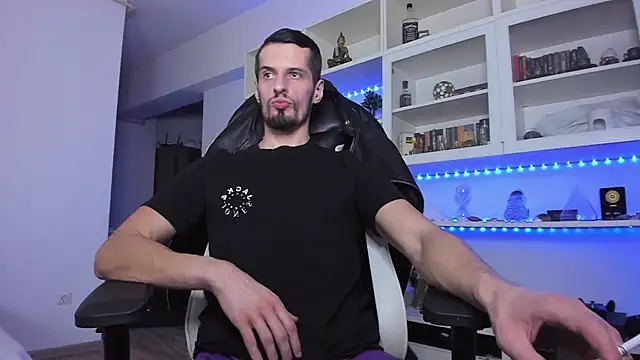 ToddClaytonn online show from December 9, 11:41 pm