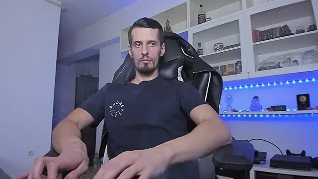 ToddClaytonn online show from December 8, 7:32 pm