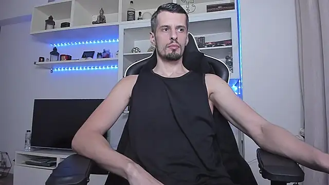 ToddClaytonn online show from October 10, 6:35 pm