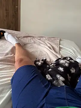 Dieperimu online show from April 11, 9:51 pm