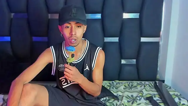 RyanRizzo online show from November 24, 7:48 pm