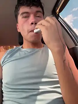 Logan smith1 online show from December 21, 5:21 pm