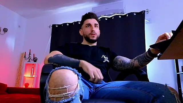 MightyAaron66 online show from April 9, 6:19 am