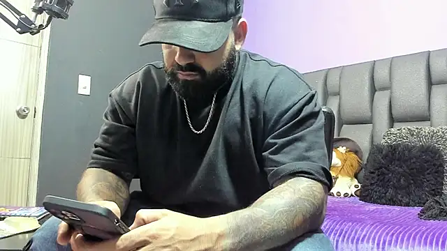 Lyon vach online show from April 5, 12:30 am