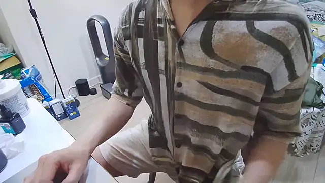 AnthroTw online show from December 1, 3:37 pm