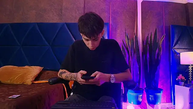 Lion Foster01 online show from December 2, 8:34 pm