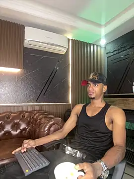 AaronCruz  online show from March 30, 9:27 pm