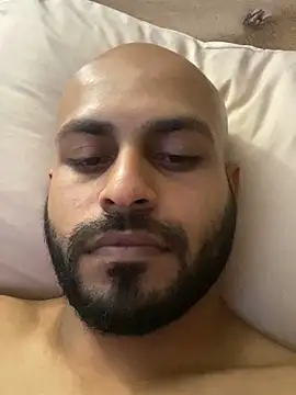 islandvybee55 online show from April 7, 6:19 pm