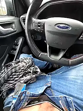 Snapshot of Titanhoott chatting on January 20, 12:49 pm Titanhoott online show from January 20, 12:49 pm