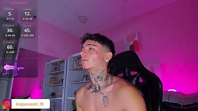 Ian Castillo  online show from November 1, 11:25 am