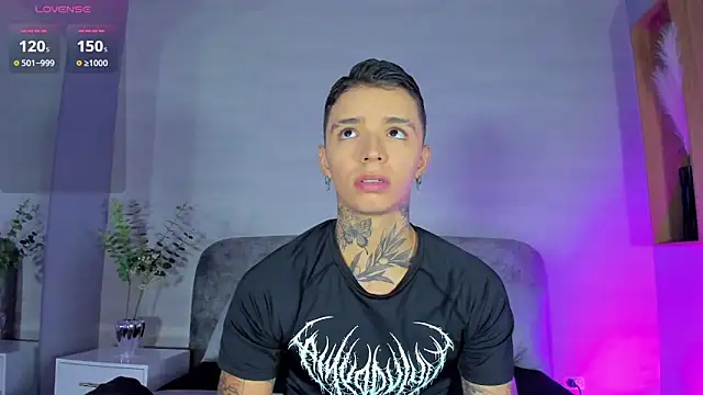 Ian Castillo  online show from June 11, 11:19 am