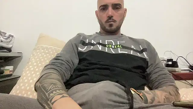 alessandromori91 online show from January 17, 9:49 pm