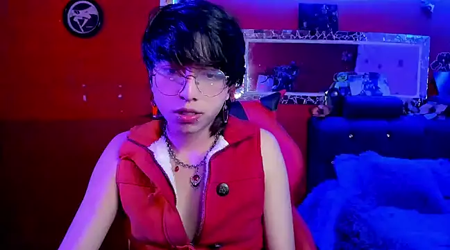 Snapshot of AnggelONfiree chatting on December 7, 5:04 am AnggelONfiree online show from December 7, 5:04 am