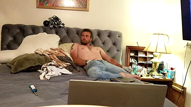 dcrick978 online show from April 15, 5:18 am