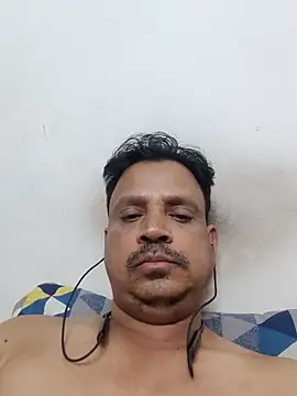 Raj1043 online show from February 13, 6:38 pm