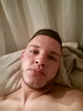 Yourbadboy69rrr online show from December 4, 10:28 pm