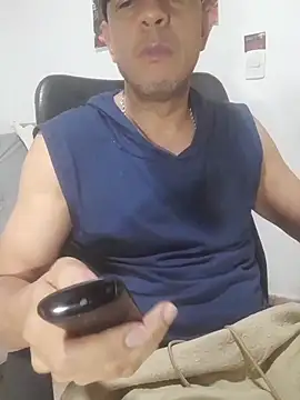 latinmartin73 online show from November 20, 11:58 pm