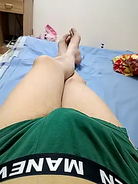 huzi518 online show from December 2, 6:00 pm