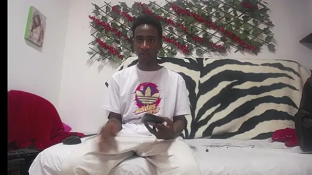 amarijones online show from December 16, 8:05 pm