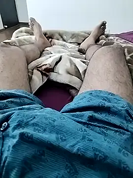 luckylads0037 online show from November 14, 7:37 pm