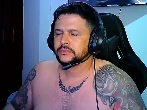 tupapito00 online show from June 1, 1:39 am