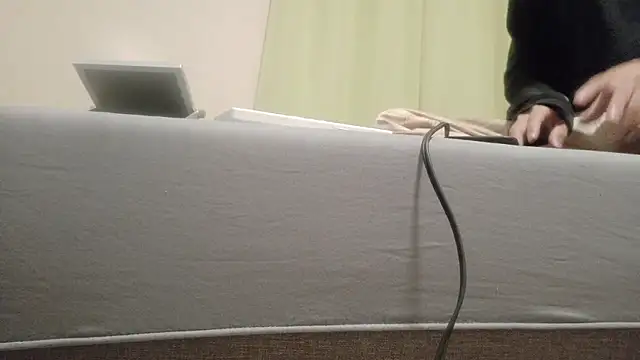 UKI06 online show from November 24, 2:18 pm