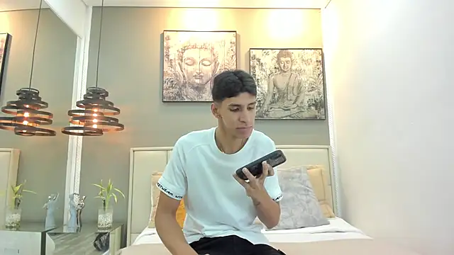 kieran derek online show from December 21, 2:19 am