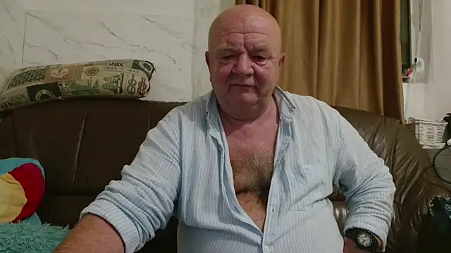 fullballs6 online show from December 18, 3:57 am