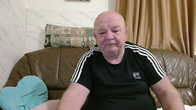 fullballs6 online show from April 1, 2:02 am