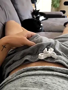 Snapshot of Kevoon991 chatting on September 13, 8:37 am Kevoon991 online show from September 13, 8:37 am