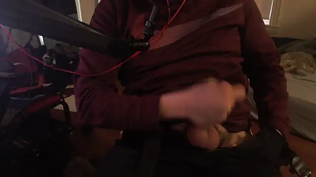 chicostick413 online show from March 18, 9:10 pm