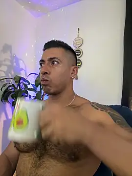 aaroncolombia online show from September 13, 12:17 pm