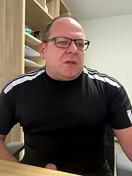 coupleLatinaLovers online show from January 14, 8:30 am