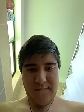 Yann 18 online show from October 17, 8:24 pm