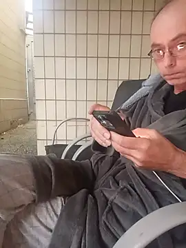 BesterJunge45 online show from July 19, 3:56 am